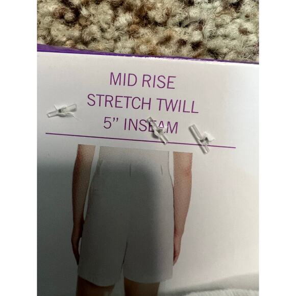 Gloria Vanderbilt Women's Chino Shorts, NWT, Size 14, White, Cotton, 5" inseam - Picture 5 of 8